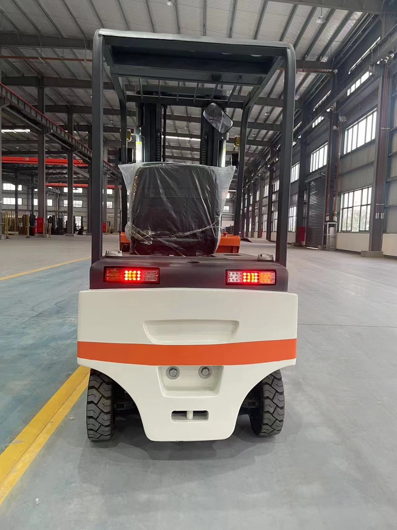 SHUNCHA 1.5- 2 Ton CPC15 CPD20 Diesel / Electric Forklift Lithium battery or lead-acid battery With Side Shift