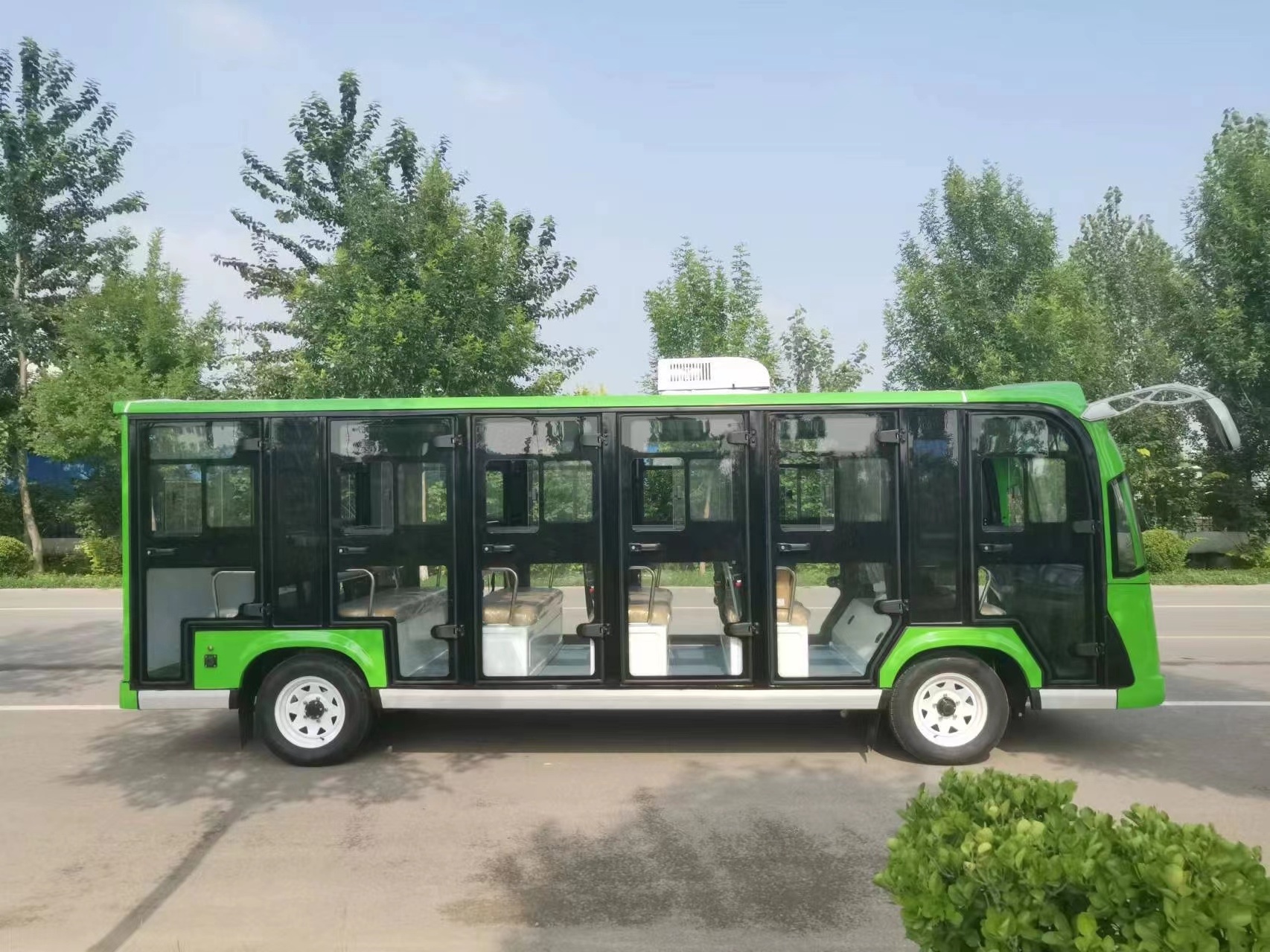 Shuncha A5-14 14 Seaters 72V 5KW AC System 4 Wheel Drive Electric Car Club Golf Cart Tourist Bus