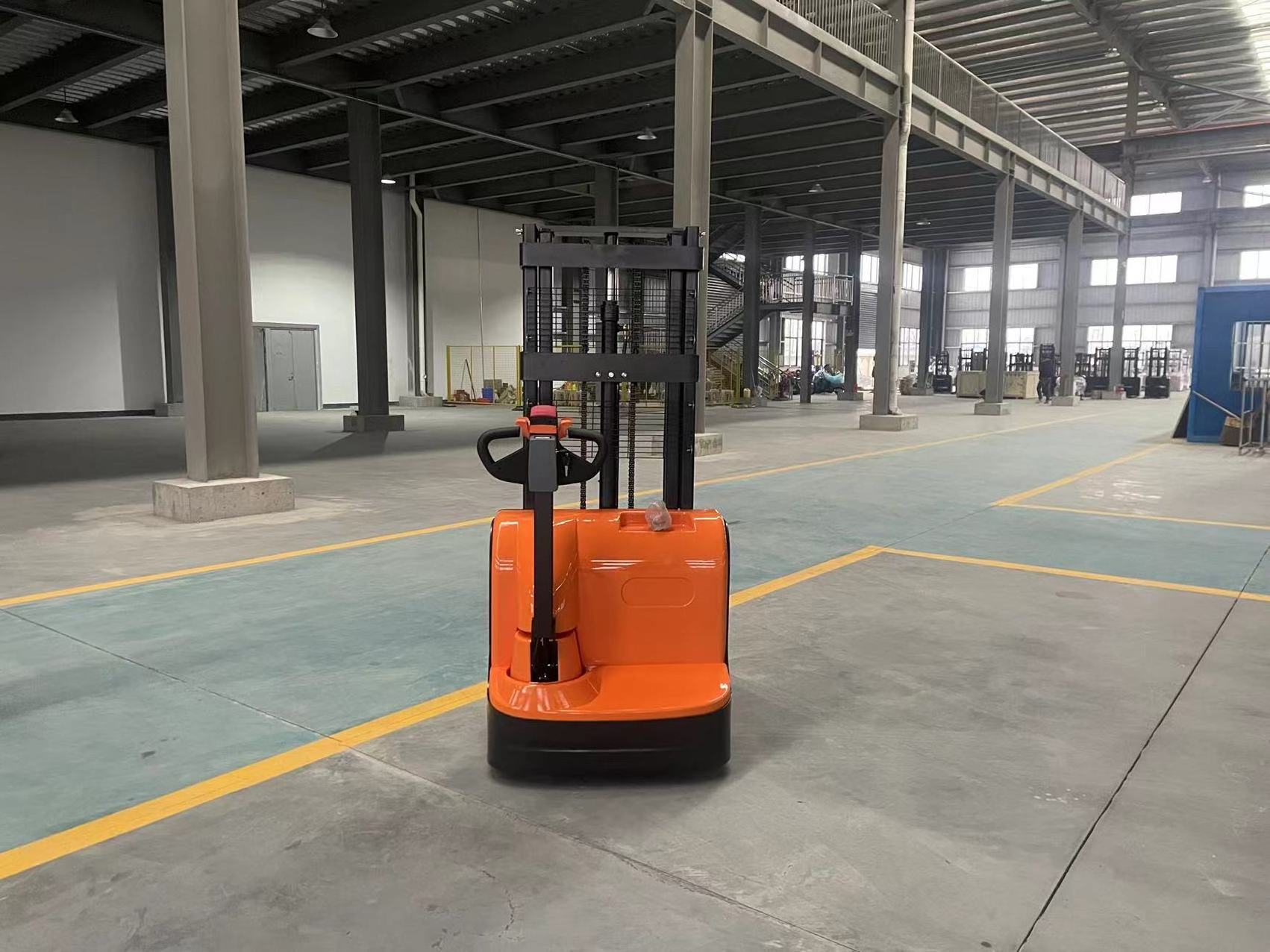 SHUNCHA 1.5 ton 1500kg 3300lbs Hot sale customized color full walkie Electric Pallet Stacker lift 3m to 4m