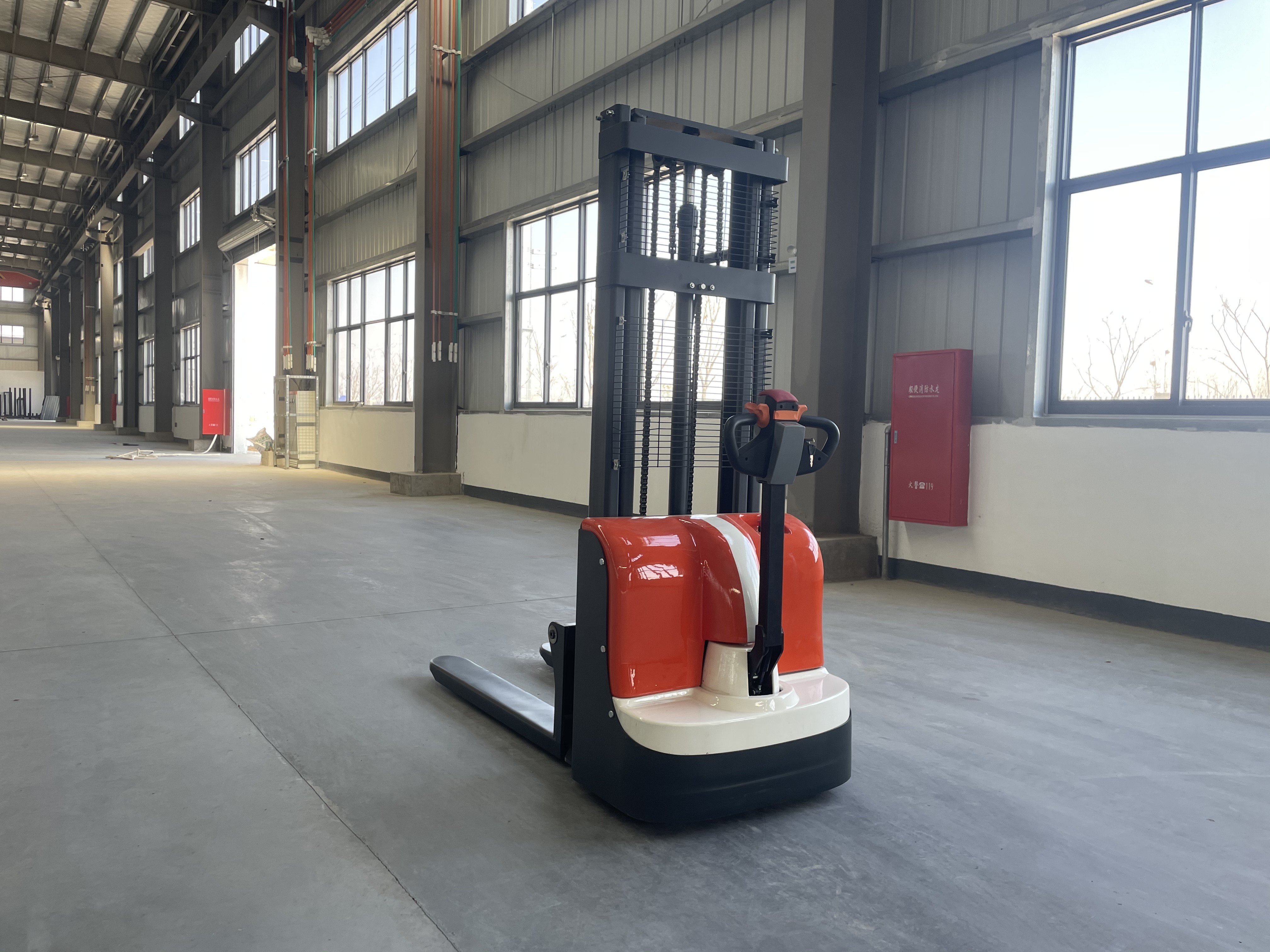 SHUNCHA CDD-15M 1.2ton 1.5ton full electric pallet stacker 1.6m-3.5m lifting walking type electric stacking truck forklift