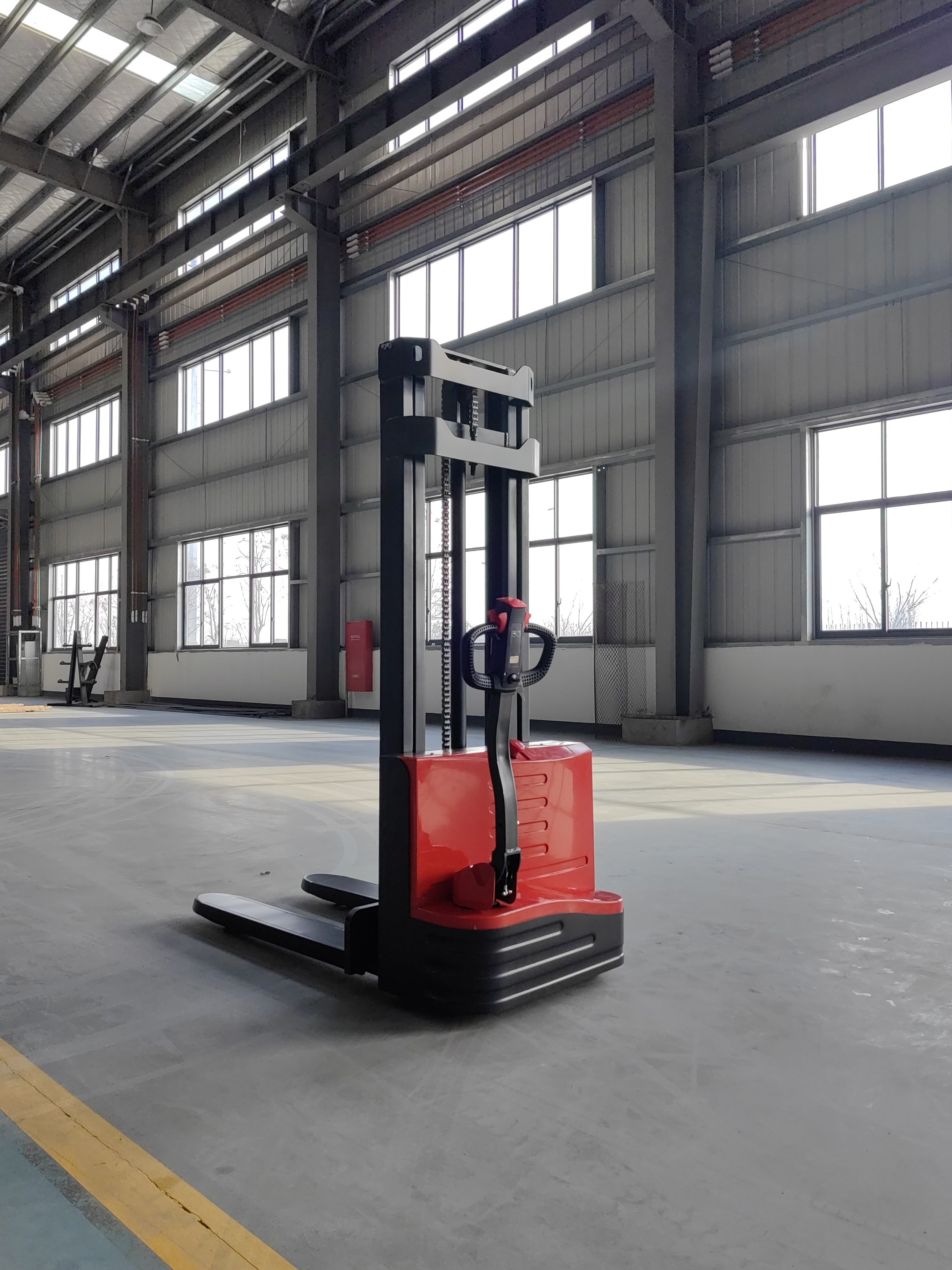 SHUNCHA CDD-15G TOP SELL Full Electric Pallet Stacker 1600mm Lift Height Walking Forklift Electric Stacker