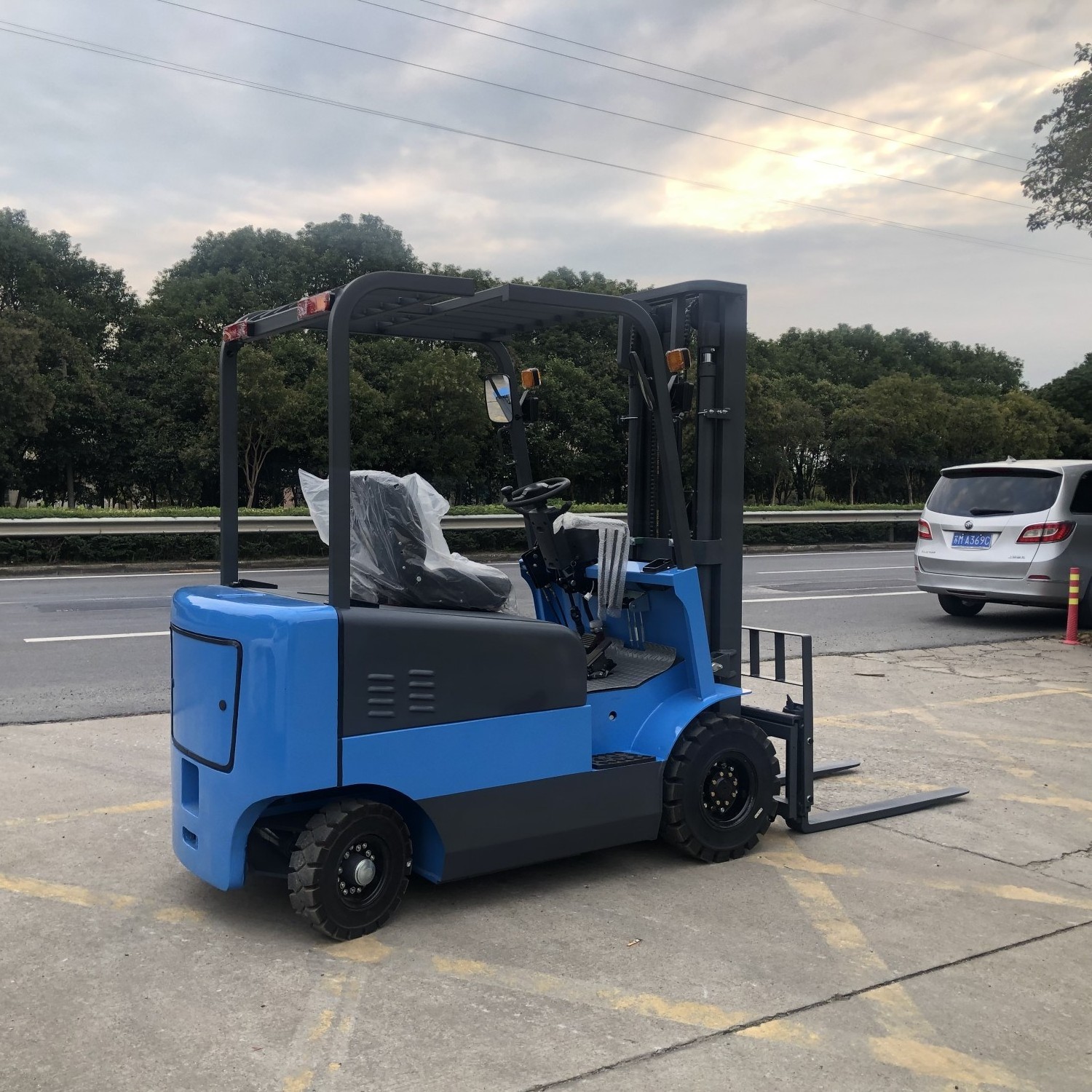 SHUNCHA 48V Electric system 2000kg 2 ton electric forklift 3 to 6meter electric out-door forklift 4-wheel electric forklift