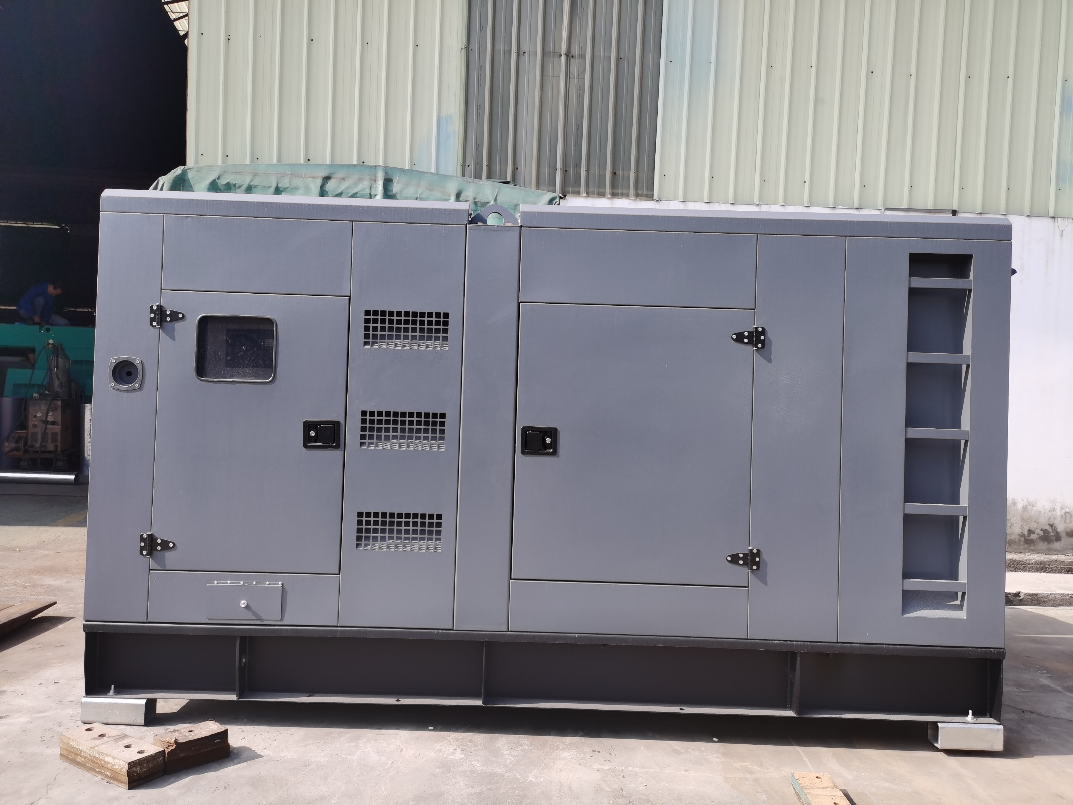 SHX 230kw 300kva Power Fuel Consumption Electric Super Silent Diesel Generator With Leroy Somer Part