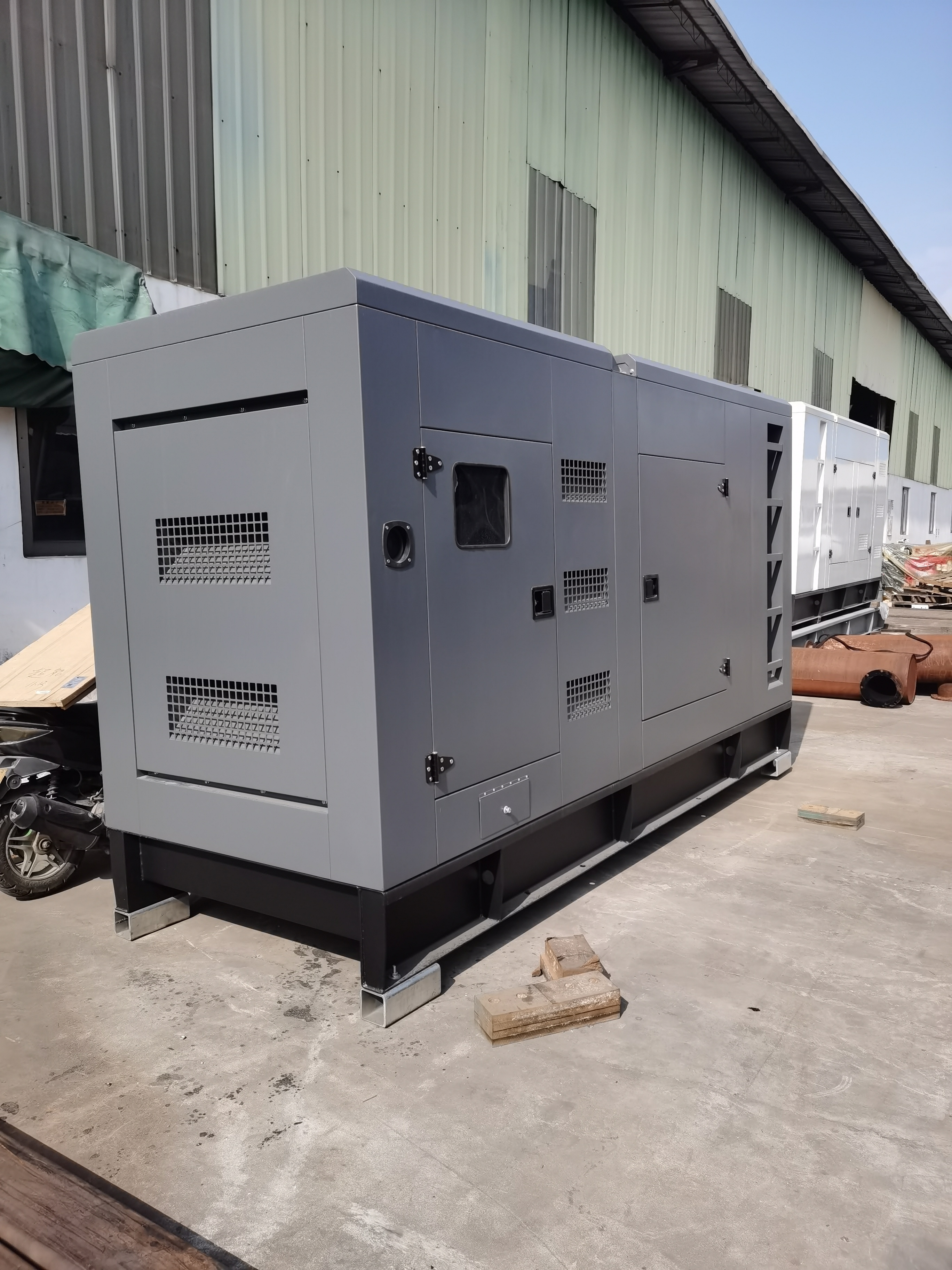 SHX 230kw 300kva Power Fuel Consumption Electric Super Silent Diesel Generator With Leroy Somer Part