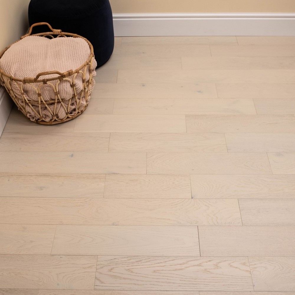 Flat & White Wash Natural Oak Oakwood Timber UV Oiled Engineered Wood Flooring