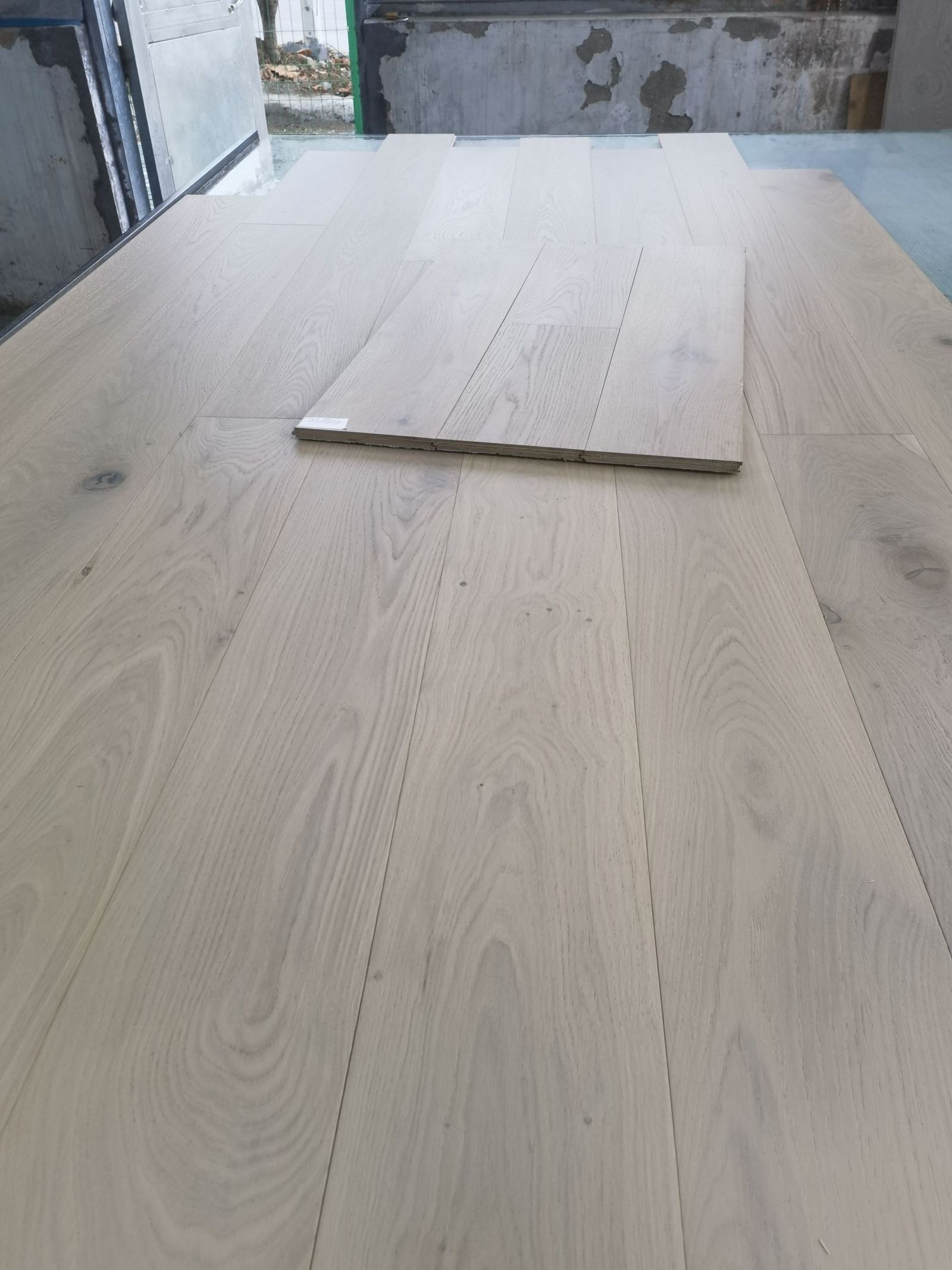 ABCD grade 1900*190mm wire brushed multilayer oak engineered hardwood flooring for interior decoration