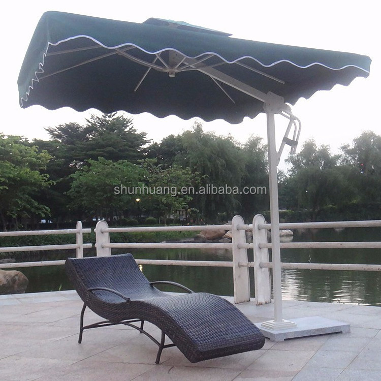 Beach rattan sun lounge chair comfortable day chaise lounger