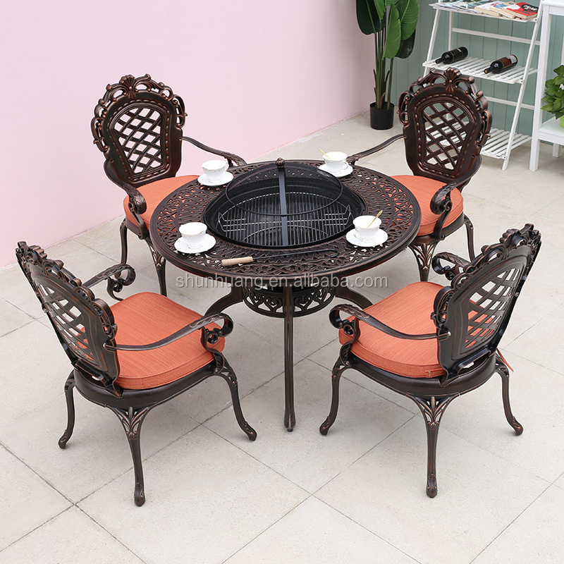 Promotional designs outdoor backyard furniture cast aluminium small table dining set