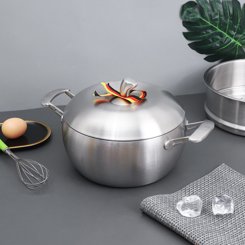 22cm Stainless Steel Steaming Pot Kitchen Cookware Stew Pot with Steamer Apple Shape Soup Pot