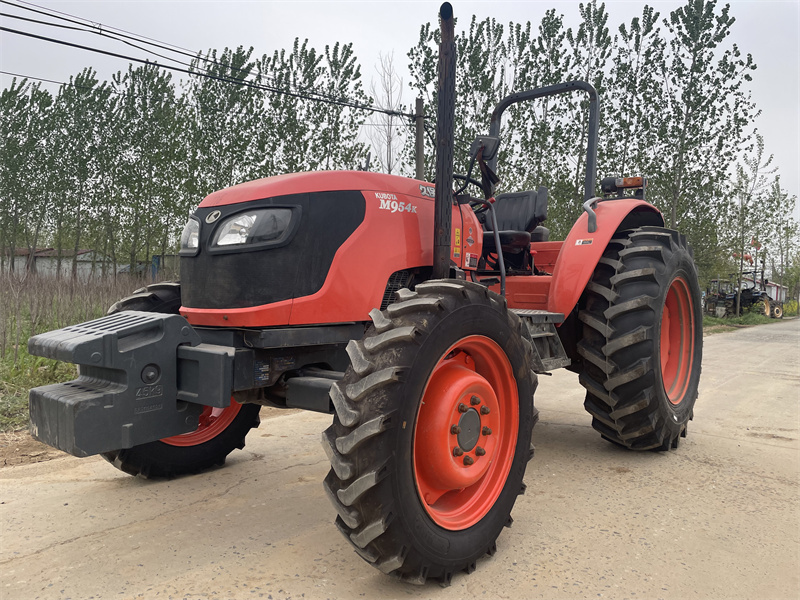 Fairly used kubota tractor in china 95HP 4x4