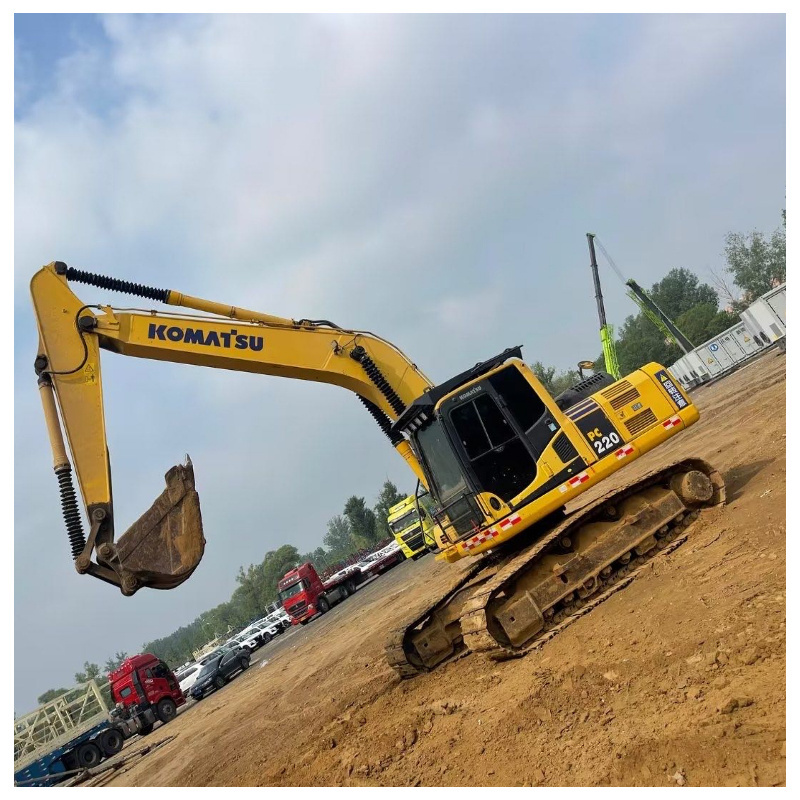 Komatsu used excavator good quality model PC220 PC200