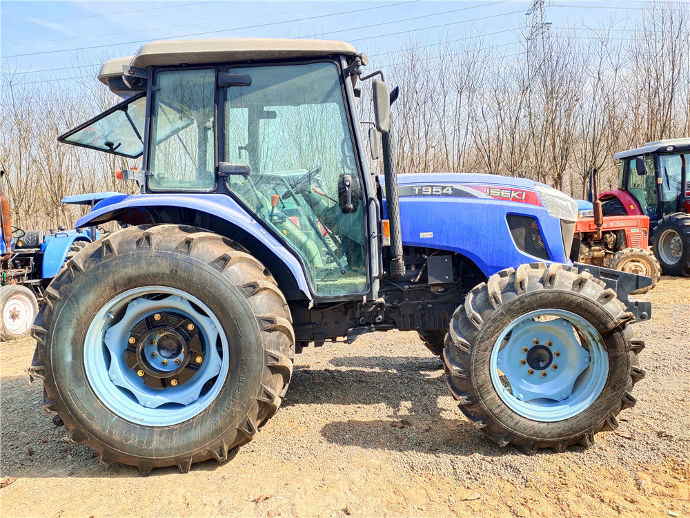 cheap price second hand agricultural use diesel engine iseki 4x4 4wd wheel tractors