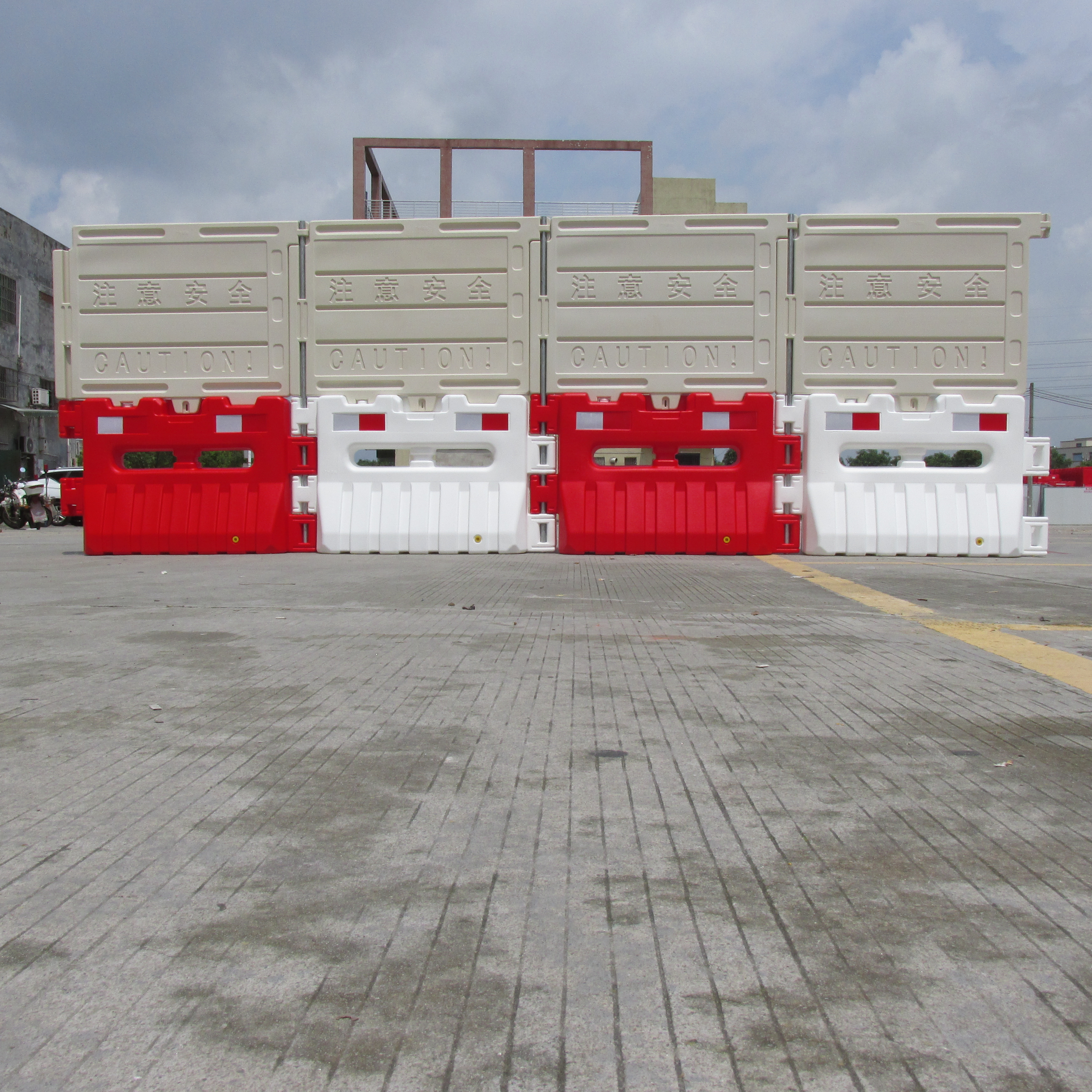 Factory Wholesale Price Durable Road Safety Barrier Fence Portable Traffic Barrier Road Traffic barrier