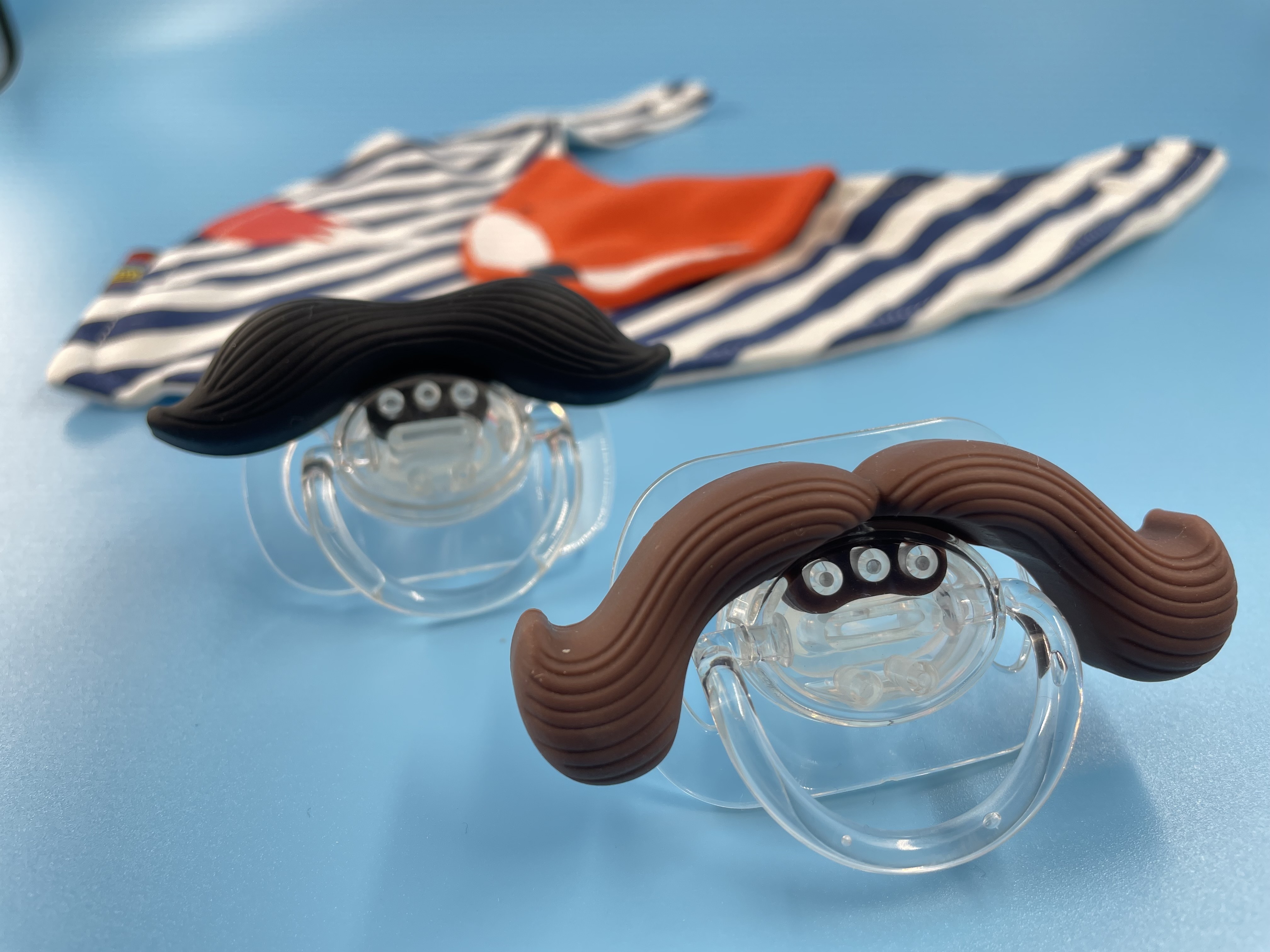 Hot sale laser cooling baby pacifier engraving machine toy funny pacifiers mustache online flavored