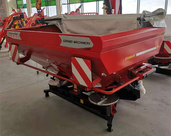 PTO tractor mounted garden tool fertilizer spreaders