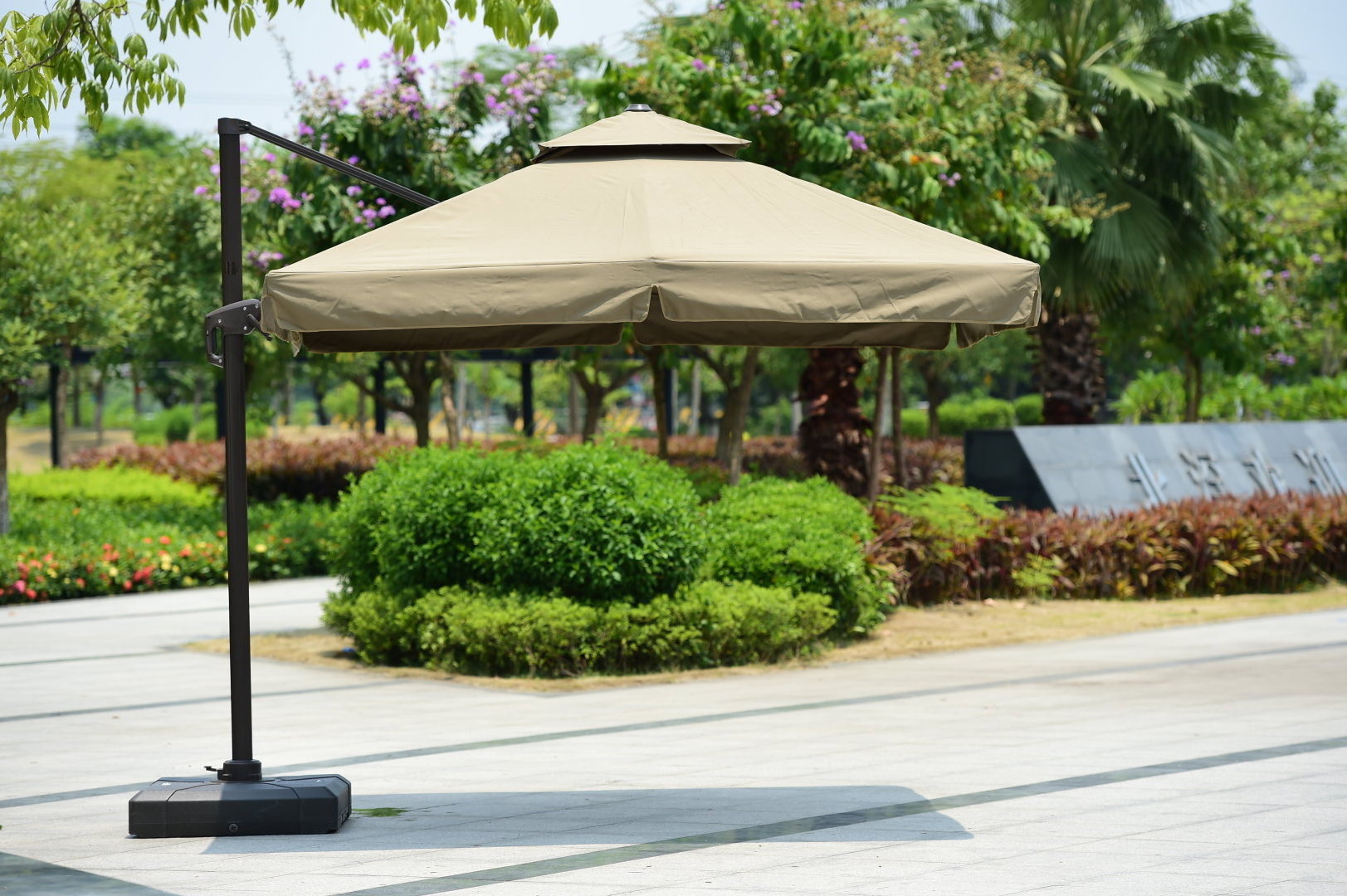 Outdoor Hanging Banana Umbrella Waterproof Cantilever Garden Beach Patio Sun Canvas Parasol Iron Restaurant Umbrella