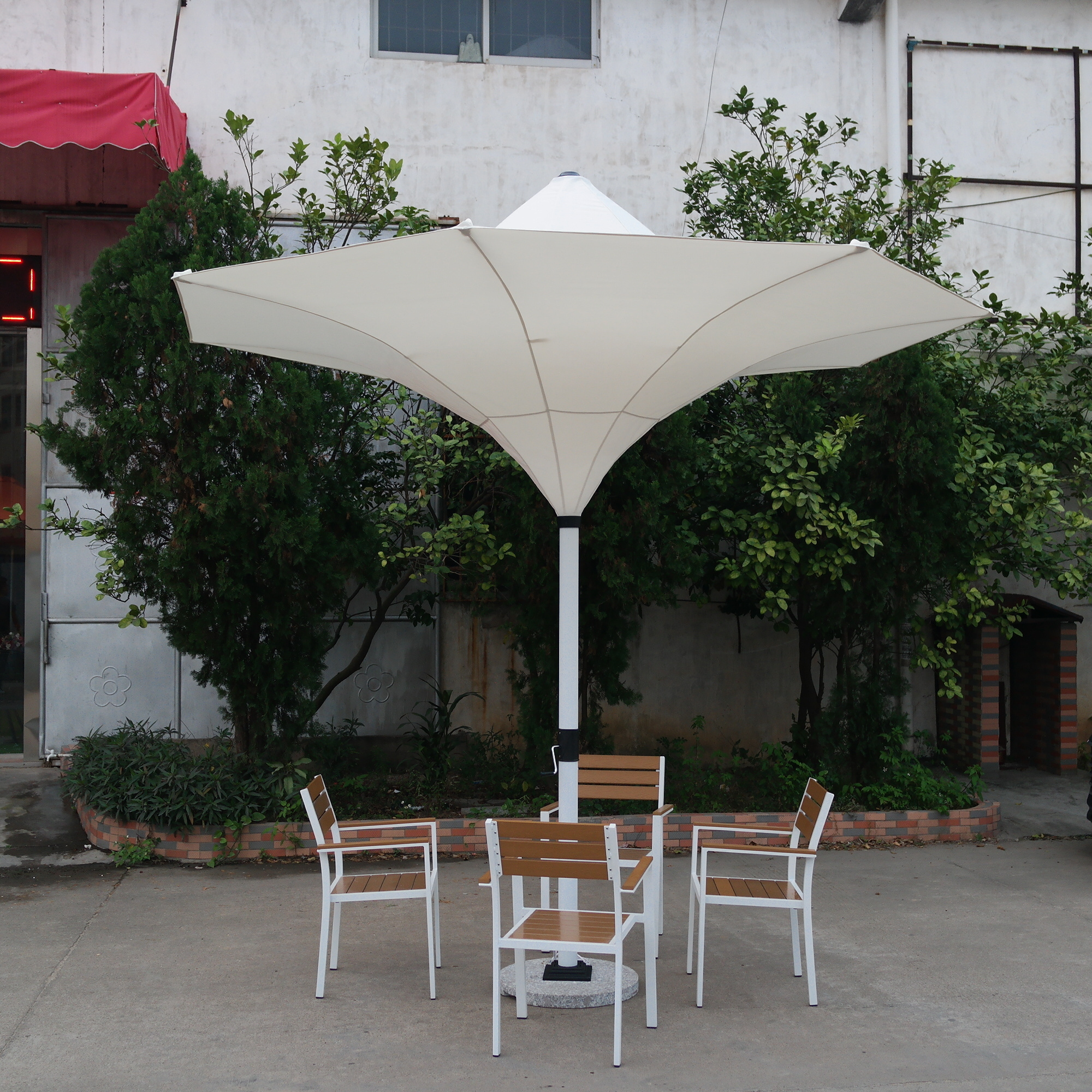 wholesale 8 ribs patio umbrella outdoor patio sun umbrella with LED light