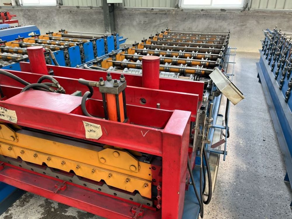 Hot Sale metal roofing sheet corrugating iron sheet roll forming making machine