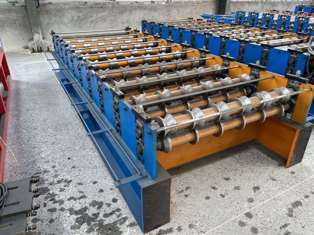 Hot Sale metal roofing sheet corrugating iron sheet roll forming making machine