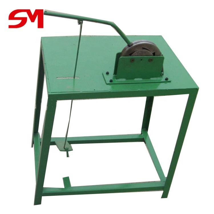 Uniquely structural design waste paper pencil making machine