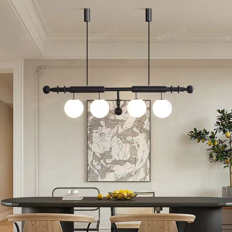 French retro living room chandelier, new high-end sense hall light, luxurious and atmospheric restaurant lighting