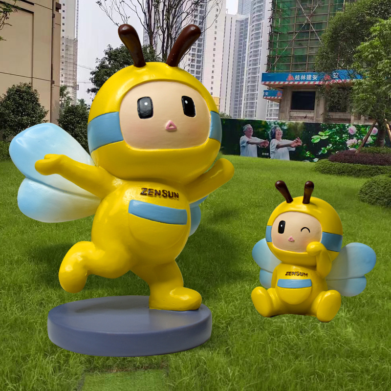 Life size cartoon bee sculpture statue fiberglass garden for outdoor forest courtyard landscape park resin animal sculpture