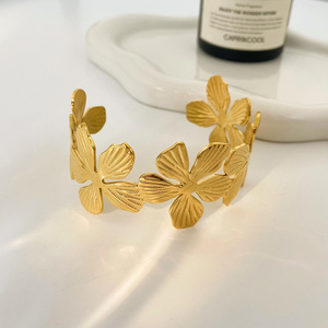 2024 Exaggerated stainless steel exaggerated flower shaped bracelet 18K gold bracelet trendy item fashion jewelry 2024 bangle