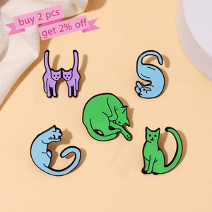 Cats 26 Alphabets Enamel Pins Custom A-Z Brooches Lapel Badges Kitten Funny Animals Jewelry Gift for Kids Friends