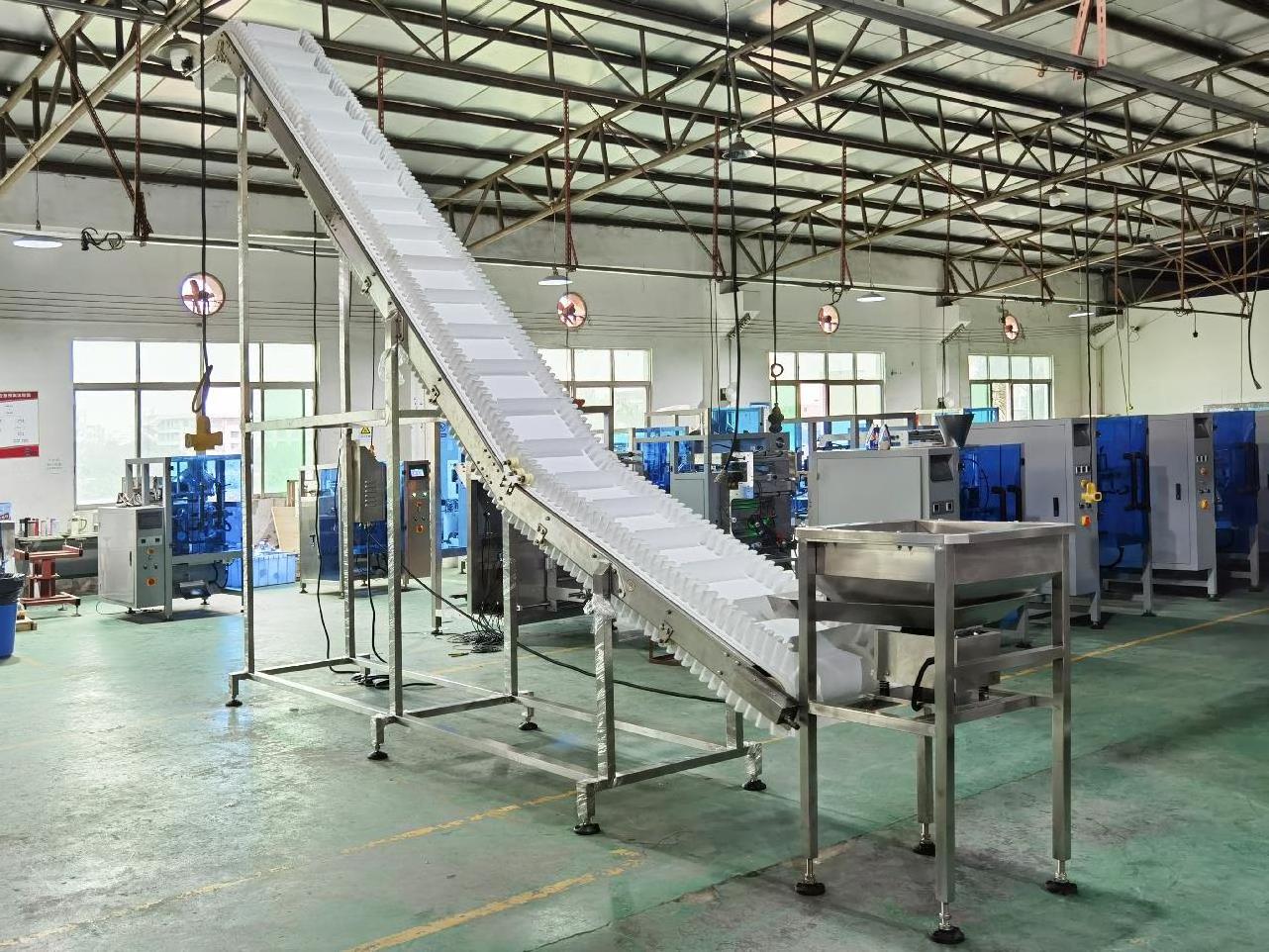 industry food grade inclined belt conveyor hopper feeder wood chip granular bucket elevator conveyor