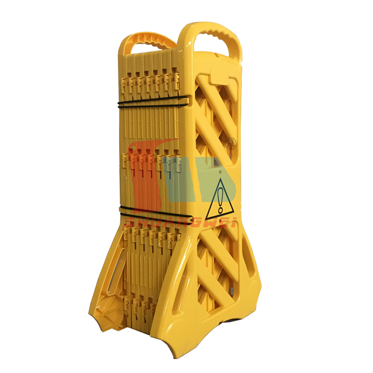 Yellow Retractable Plastic Mobile Construction Barricade Expandable Barrier Gate Road Water Traffic Driveway Warning Barrier