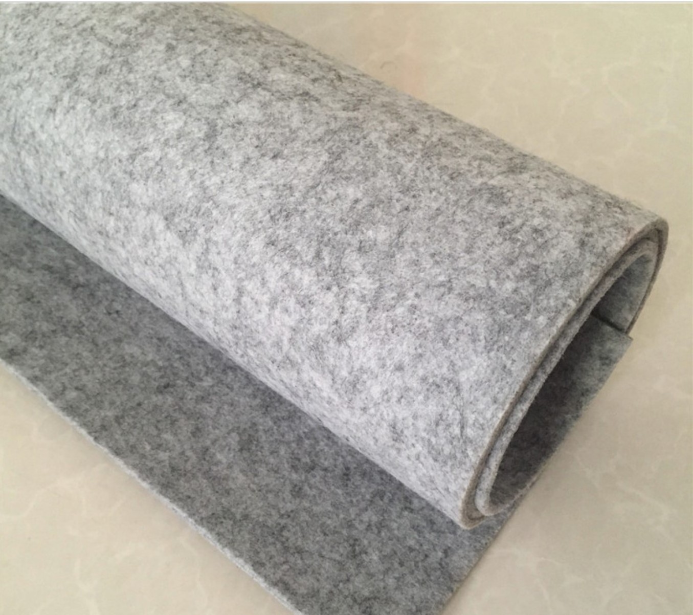 Customized color soft recyclable nonwoven 100% polyester felt Needle-punched pp spunbond nonwoven fabric