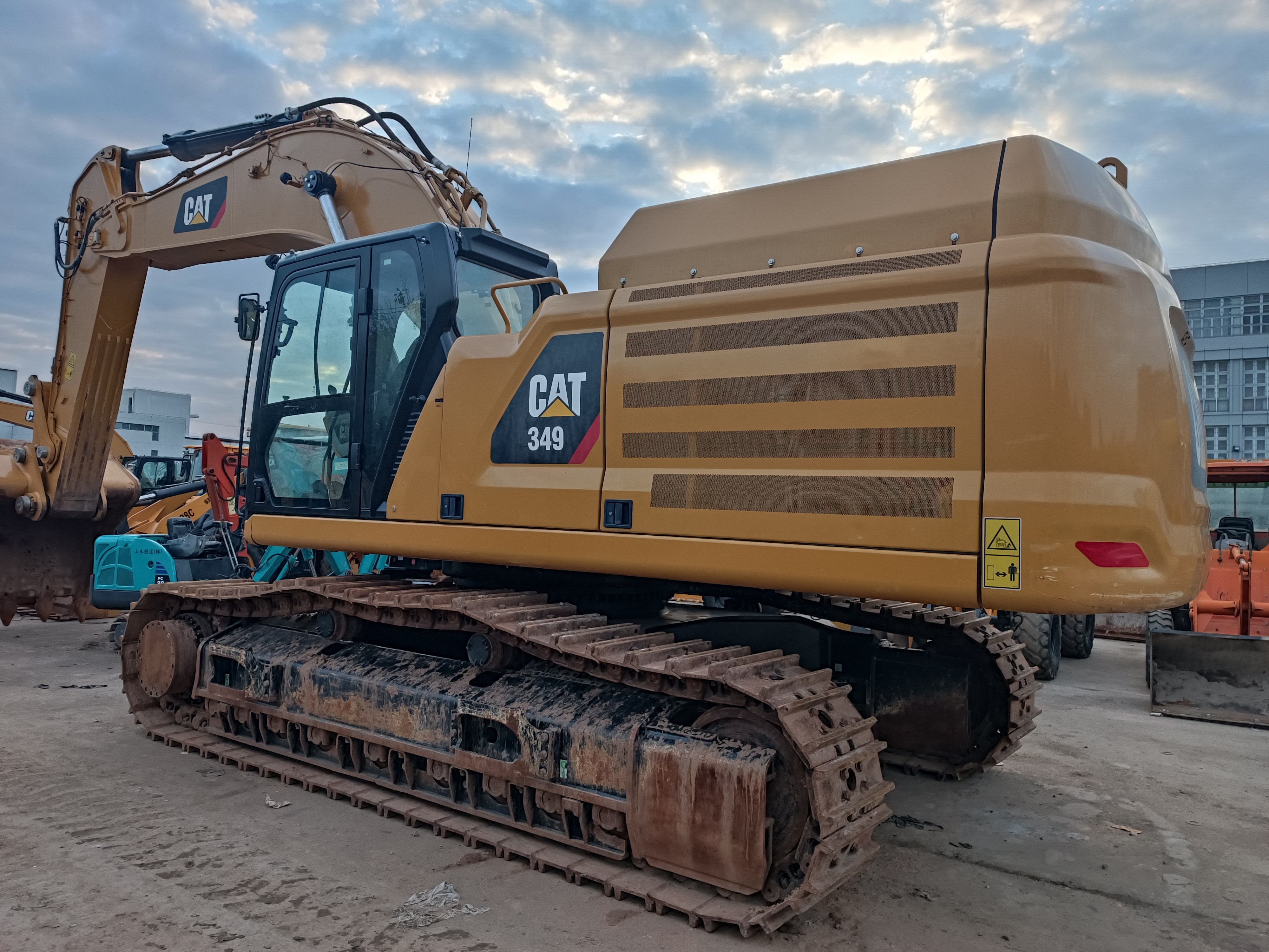 CAT 349 large 50 ton second-hand mining crawler excavator for sale