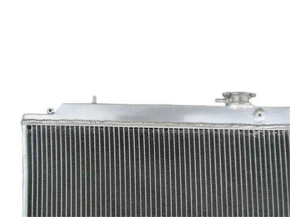 Hot selling Aluminium Radiator suitable For Nissan Patrol Y61 Gu Zd30 Zd30 Cr 2.8 4.2L Td Manual