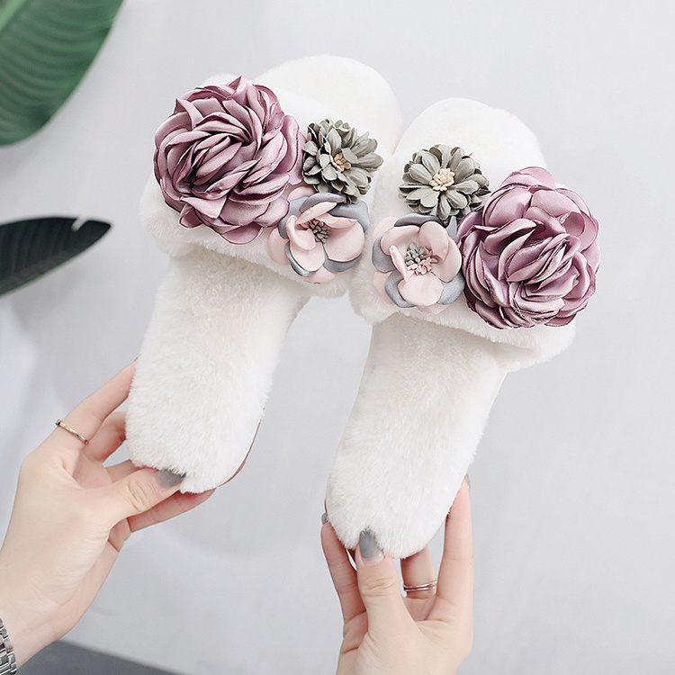 Wholesale Luxury Women House Plush Slippers Warm Faux Fur Ladies Soft Sole Warm Flat Fashion Fur Flower Slippers