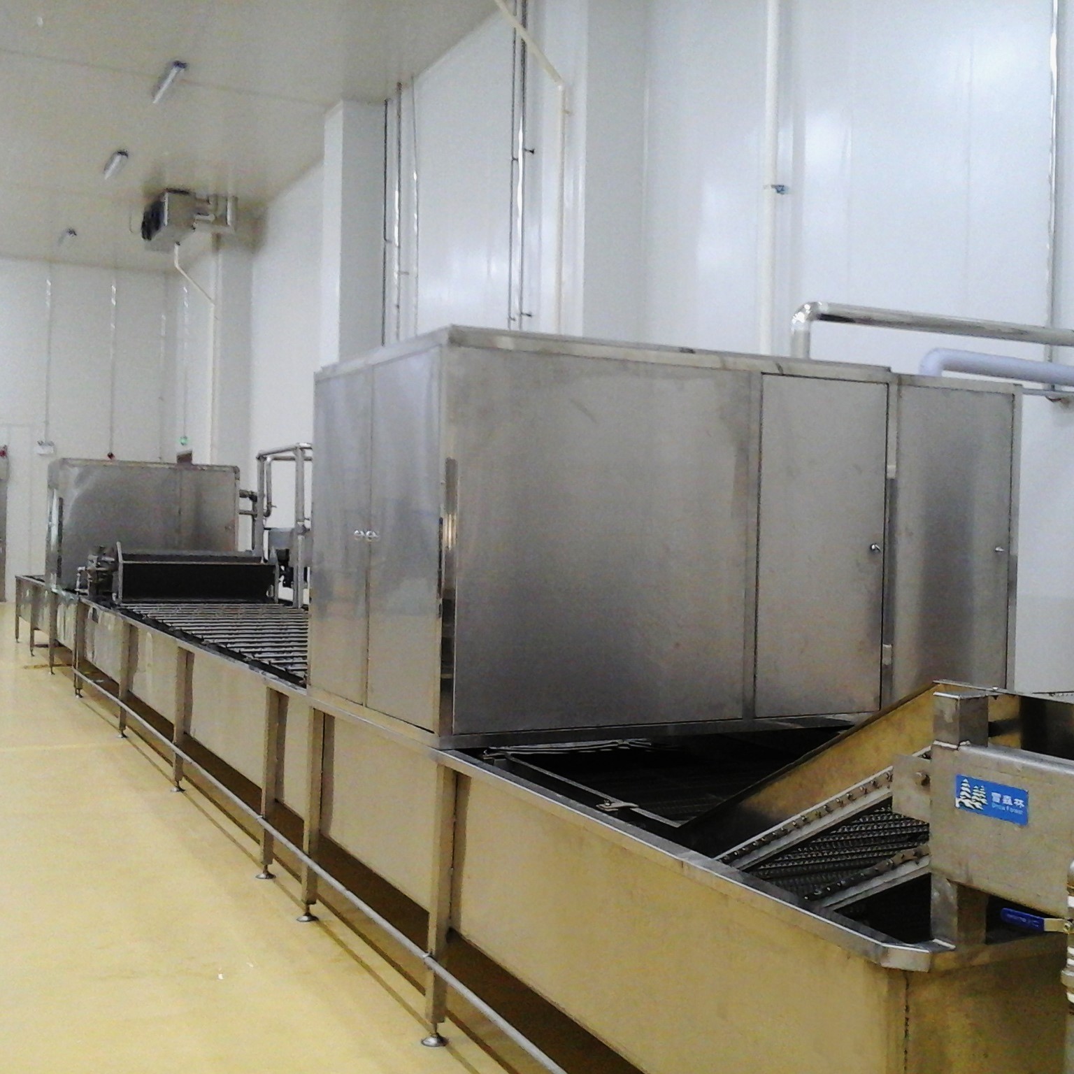 Customized falling film chiller for O degree ice water used in vegetable, chicken, sauce package cooling