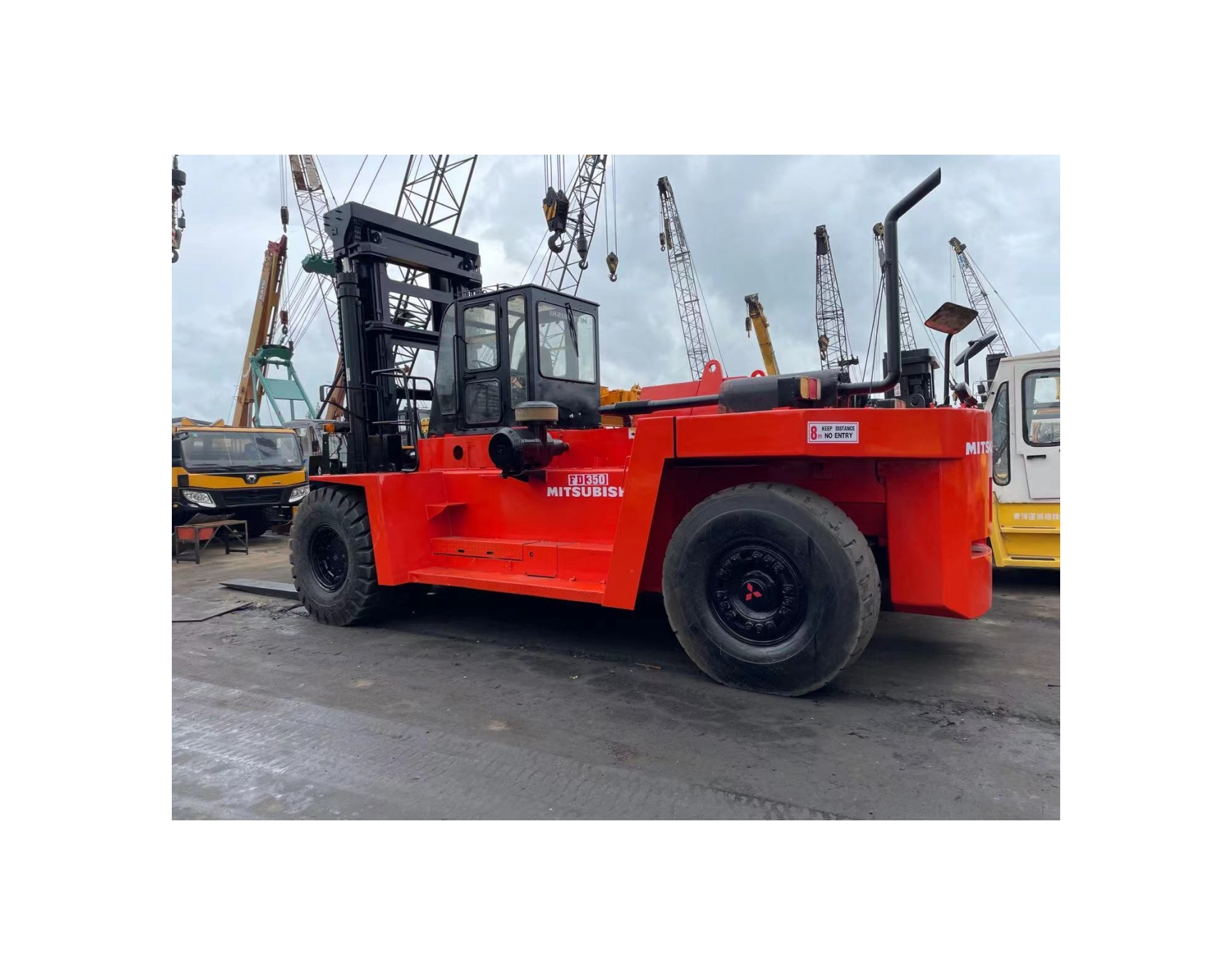 Original imported Japan Mitsubishi large forklift 30 tons 35 tons  40tons strong performance