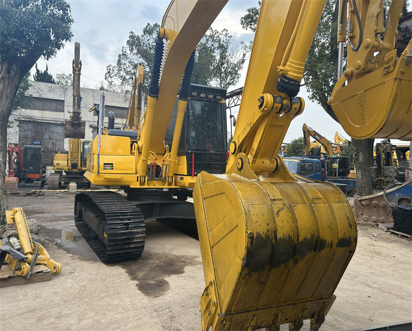 Low Price Sale Komatsu PC200 PC 200 Excavator Japan Komatsu PC200-8 PC200-7 Used 20ton Hydraulic Excavators Machine