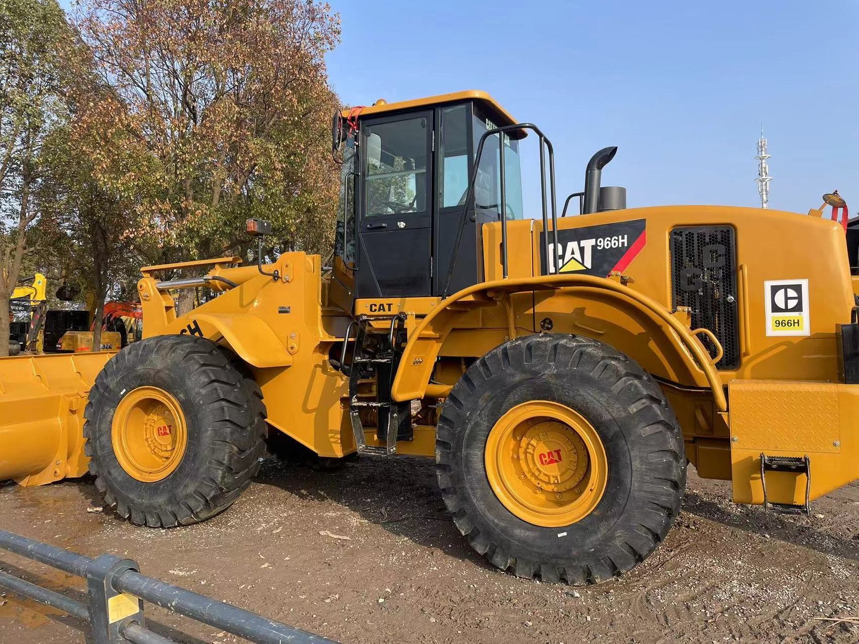 Large usd Japanese loader CAT966H with reasonable price flexible operation second-hand  big loader with  high quality