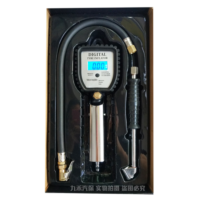 High-precision automobile tire pressure monitor with inflatable pressure gauge digital display aeration