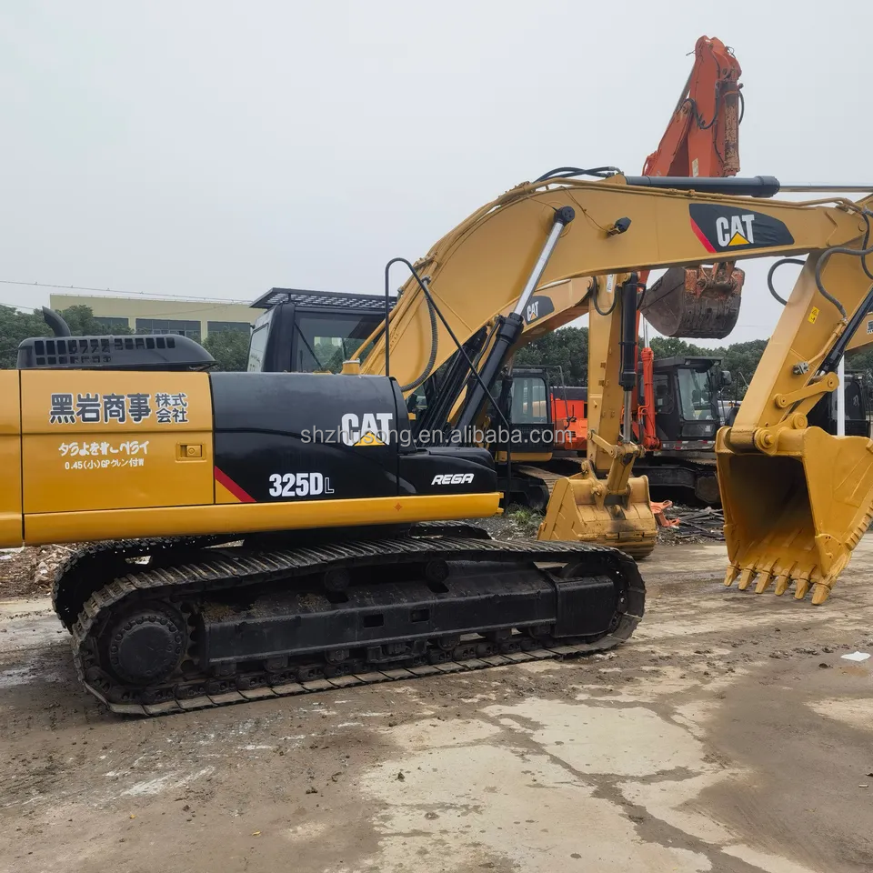 Reasonable price used mini excavator Komatsu PC200-7 used excavator 11 ton cheap used excavator for sale