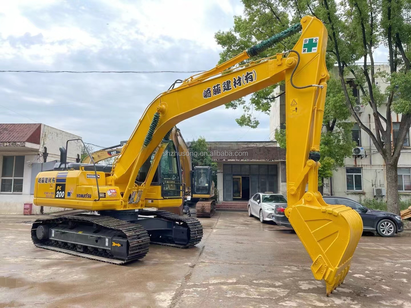 Reasonable price used mini excavator Komatsu PC200-7 used excavator 11 ton cheap used excavator for sale