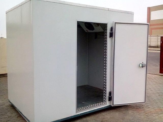 Commercial Cool Blast Freezer Equipment Cold Rooms Solar Powered Walk in Freezer Container for Vegetables and Meat