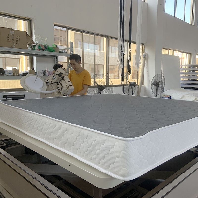 Pillow top wholesale hotel sleepwell vacuum compress custom king double spring coil mattress for bed in a box