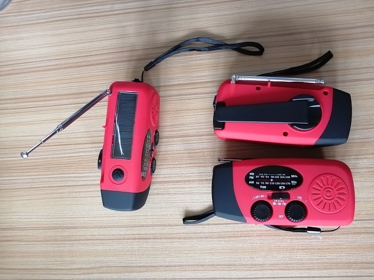 2000mAh Emergency NOAA Weather Radio Dynamo Hand Crank Radio Solar Powered AM WB FM Portable Radio with 3 LED Flashlight