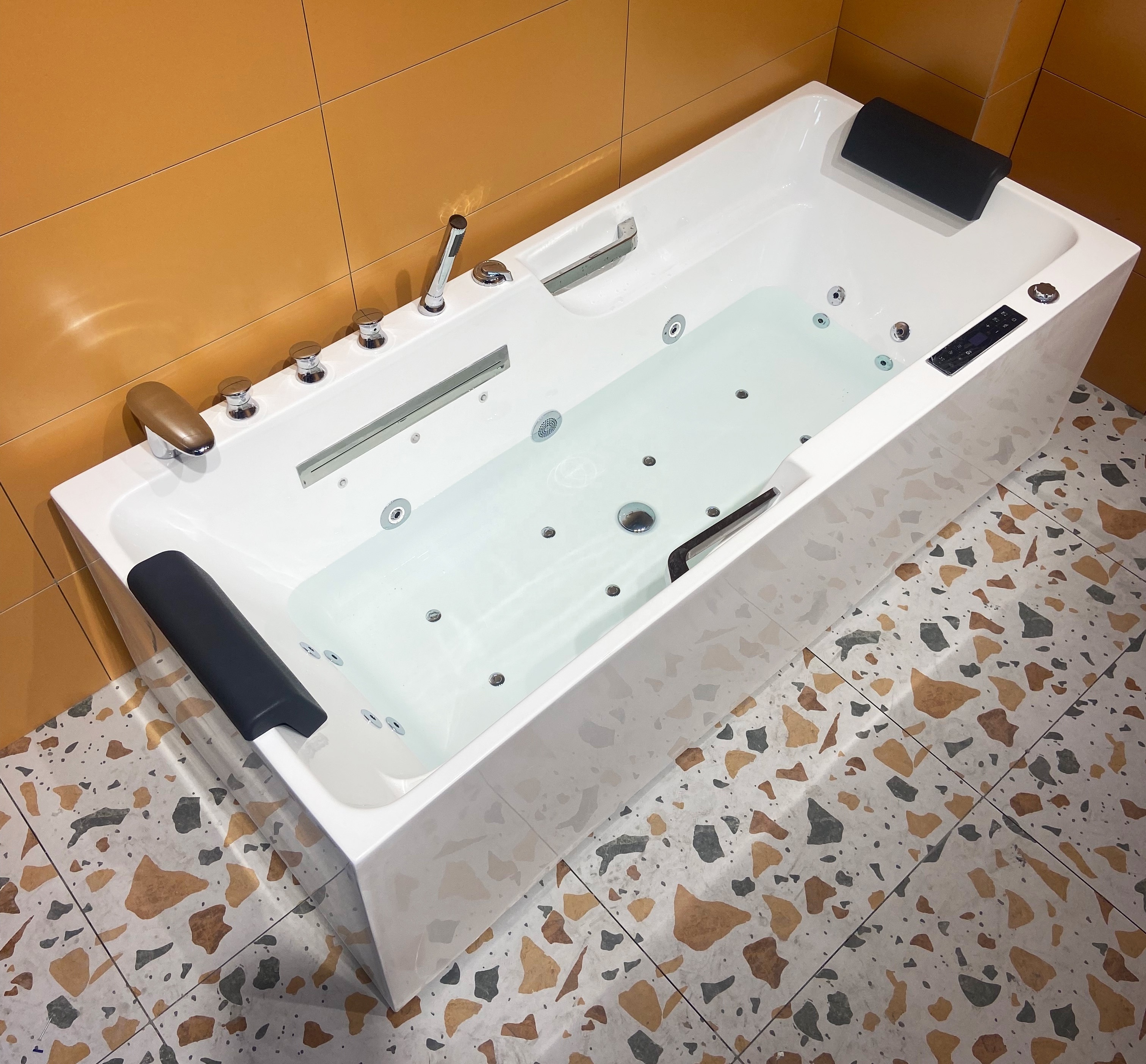 SICOBATHROOM Jacuzzis indoor spa whirlpool bathtub massage bathtub 2 person tub acrylic bath tub with faucet and two pillows