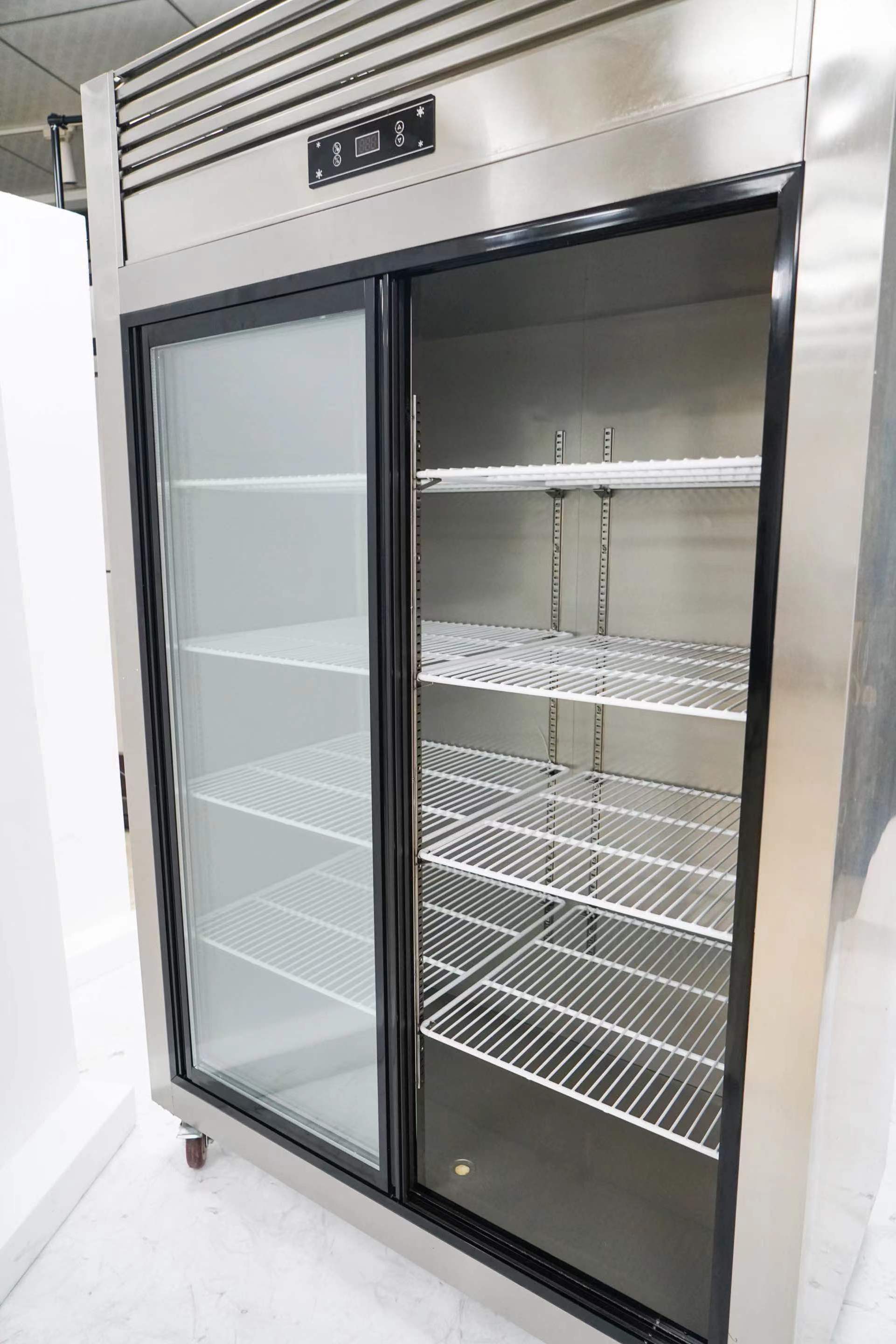 Sicotcna SDC-1000 Two Door Glass Reach-In Refrigerators 2 doors 8 shelves 33DF to 41DF 35 cu .ft display  freezer