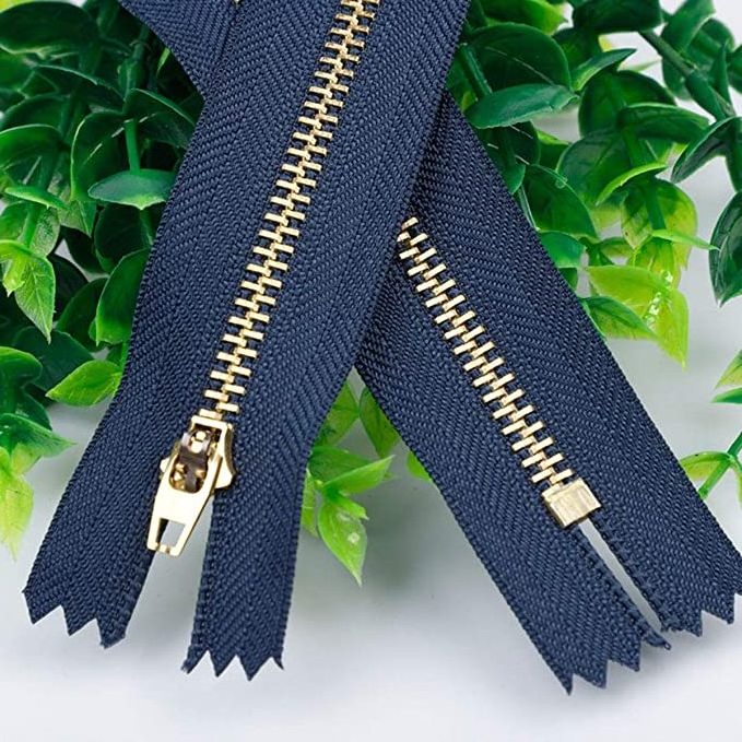 Wholesale clothes accessories 5# double polished gold close-end metal zipper bangladesh metal zipper