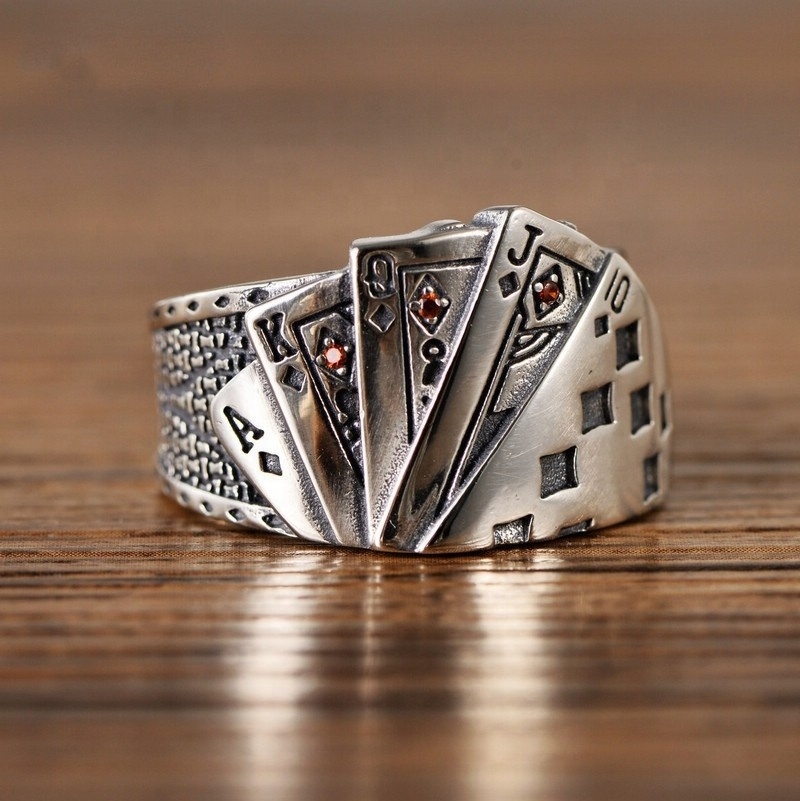 The Latest High Quality Personalized Magician Ring Punk Wind Texas Playing Card Flush Ring