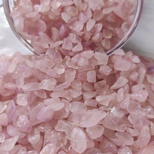 Wholesale rose quartz crystal stone chips bulk gemstone chips for sale