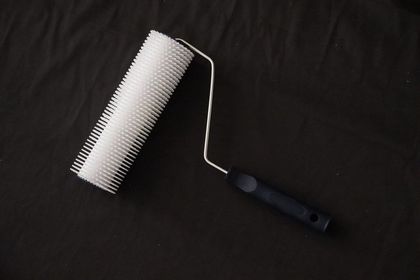 Light Weight Notched Floor Squeegee +Spiked Shoes + Spiked Roller+Aluminum pole